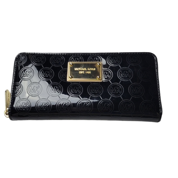 MICHAEL KORS Patent Leather, Black Zip Round Wallet - Picture 3 of 5